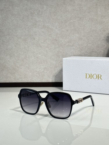 Dior Sunglasses AAAA-4383