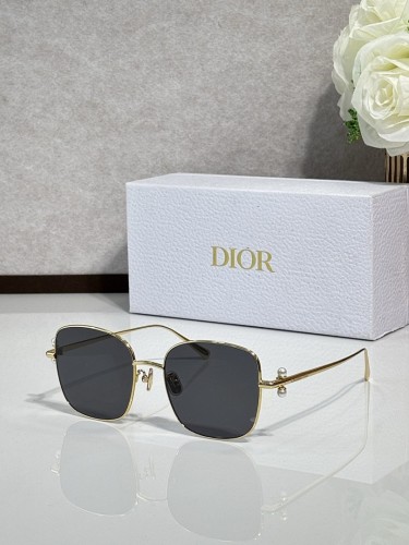 Dior Sunglasses AAAA-4565
