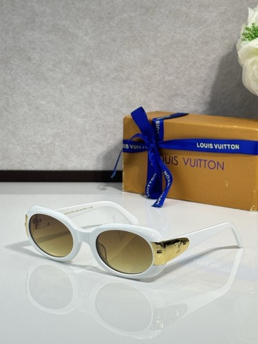 LV Sunglasses AAAA-7079