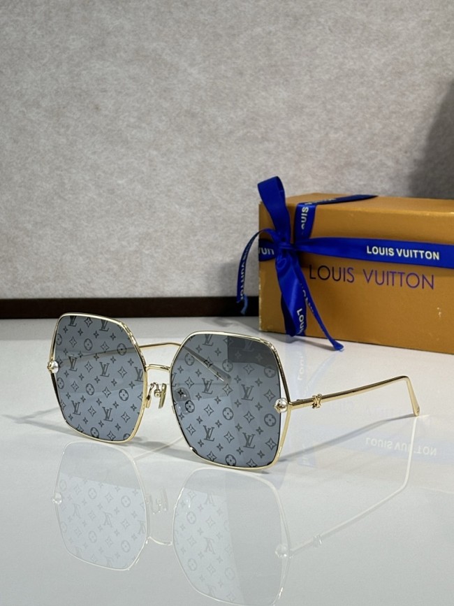 LV Sunglasses AAAA-7123