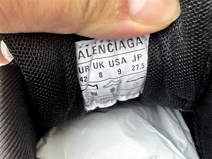 B 17FW Tripe-S High End Sneaker-688