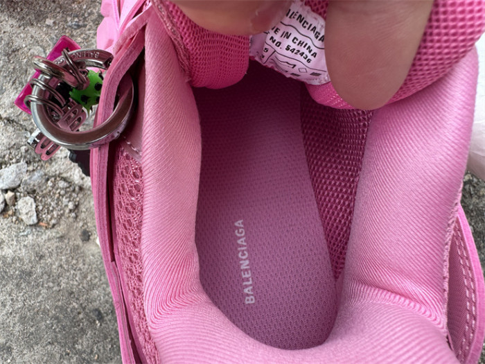 B 17FW Tripe-S High End Sneaker-689