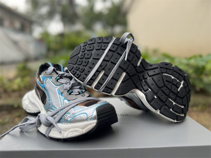 B 17FW Tripe-S High End Sneaker-704