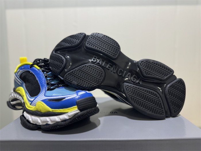 B 17FW Tripe-S High End Sneaker-706