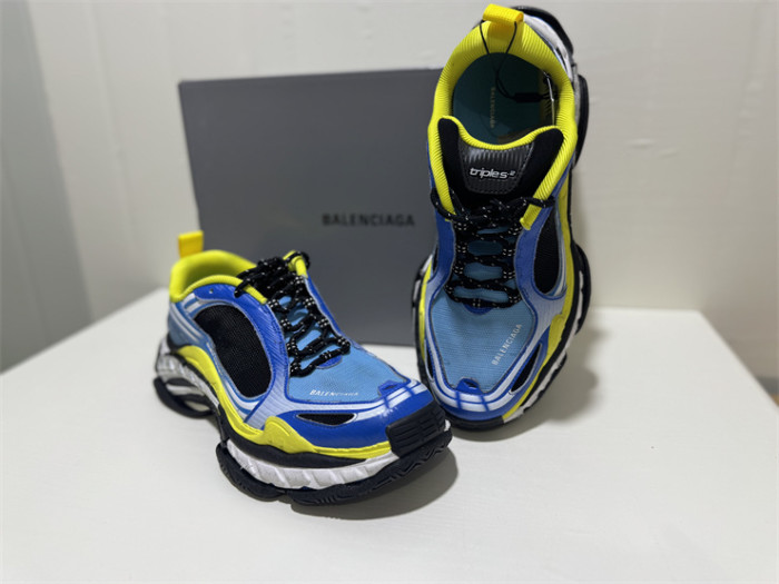 B 17FW Tripe-S High End Sneaker-706