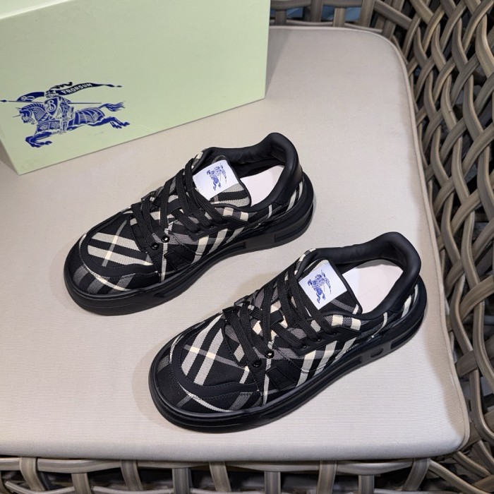 Super Max Burberry Shoes-068