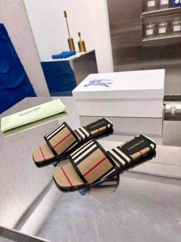 Burberry women slippers AAA-056