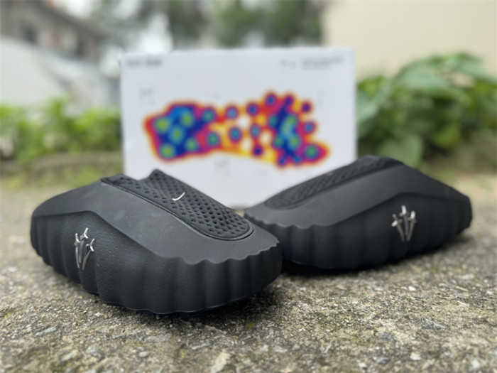 Nike Mind 001  Pregame Mules (fit small)