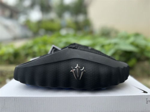 Nike Mind 001  Pregame Mules (fit small)