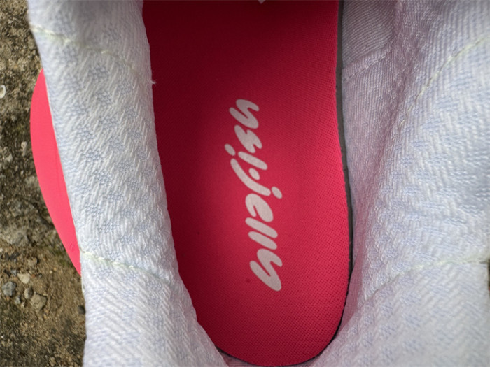 Pharrell Willams x AD Jellyfish Pink