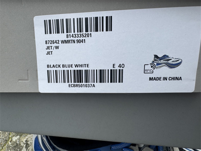 B 17FW Tripe-S High End Sneaker-712