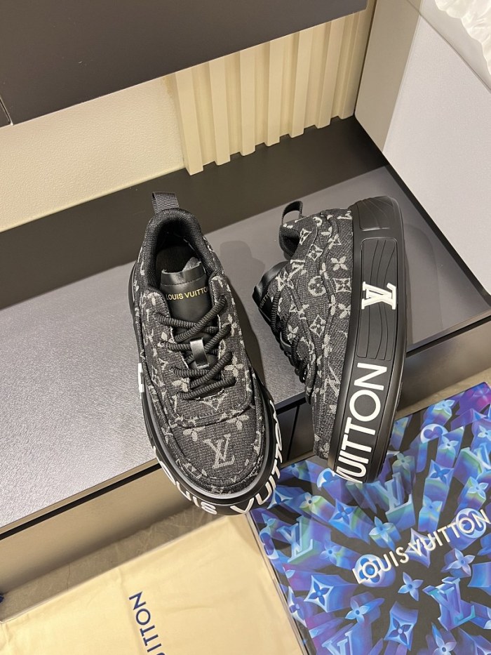 LV Men shoes 1：1 quality-5182