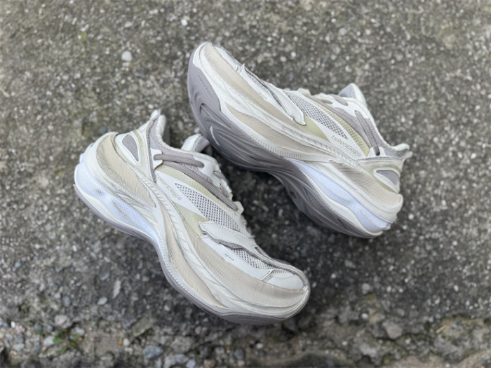 B 17FW Tripe-S High End Sneaker-714