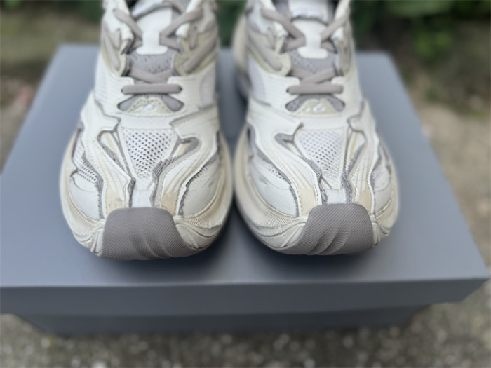 B 17FW Tripe-S High End Sneaker-714