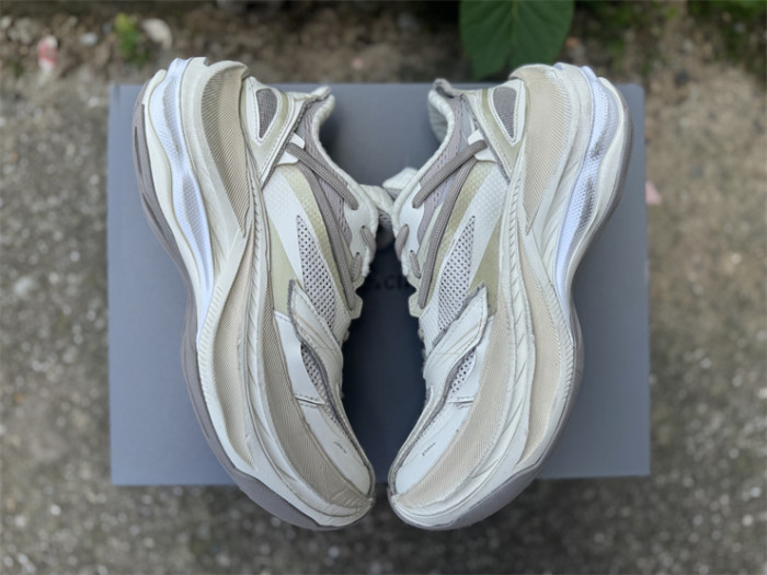 B 17FW Tripe-S High End Sneaker-714