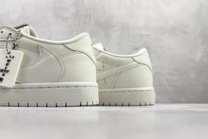 Authentic Jordan 1 Retro Low OG SP  Travis Scott Michael Rubin White Party (Friends and Family)