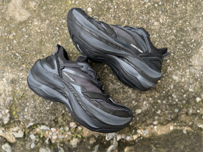 B 17FW Tripe-S High End Sneaker-715