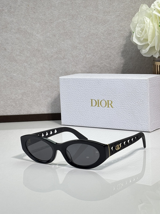 Dior Sunglasses AAAA-4806
