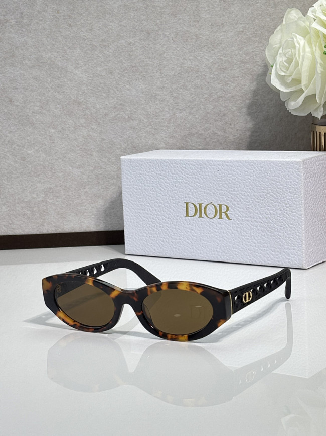 Dior Sunglasses AAAA-4807