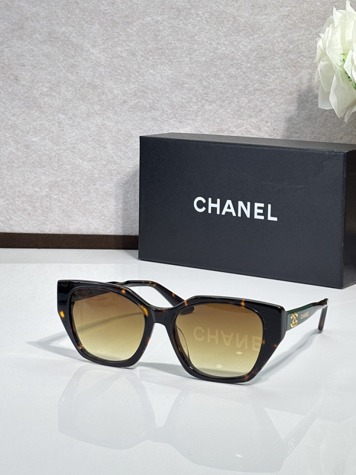 CHNL Sunglasses AAAA-7069