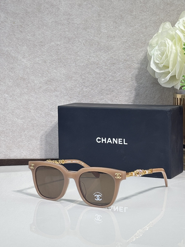 CHNL Sunglasses AAAA-7210