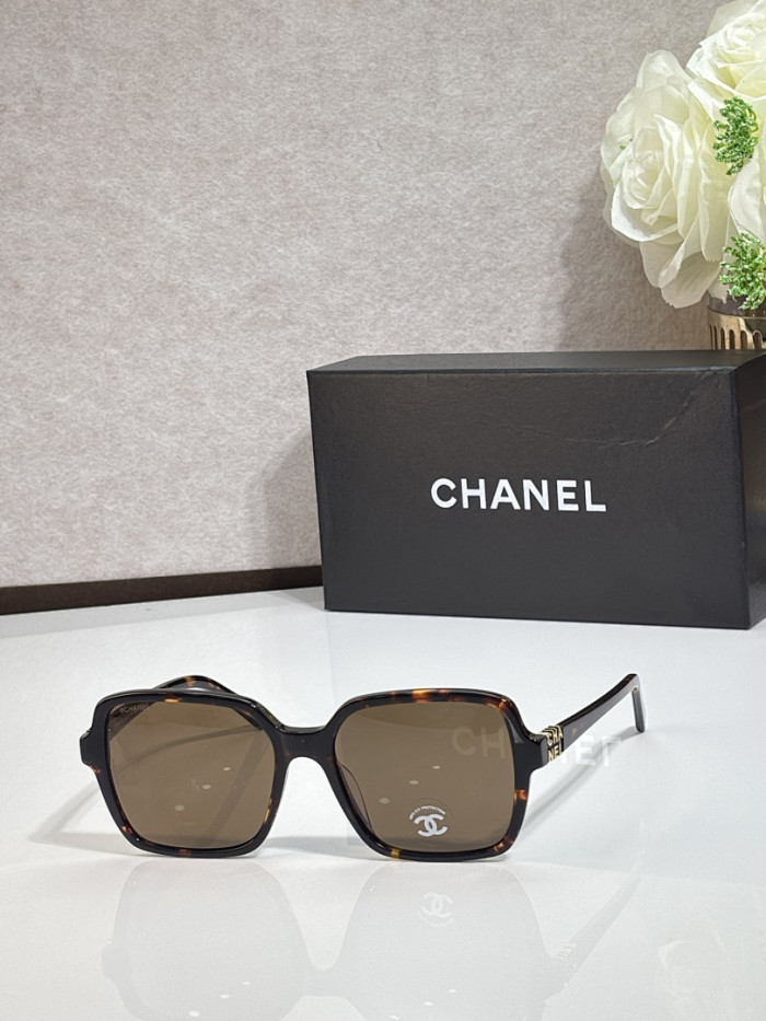 CHNL Sunglasses AAAA-7133