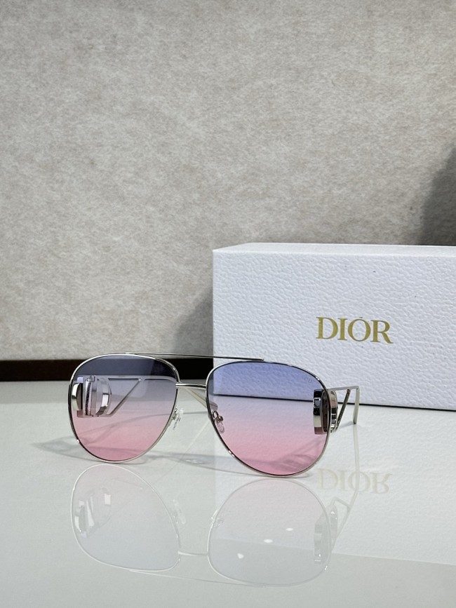 Dior Sunglasses AAAA-4715