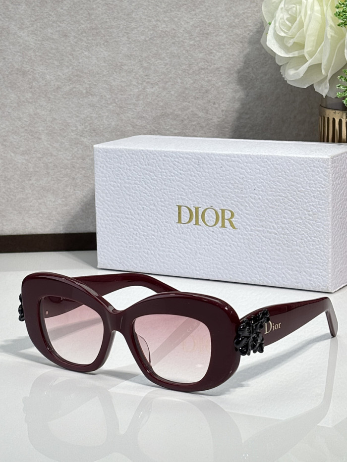 Dior Sunglasses AAAA-4819