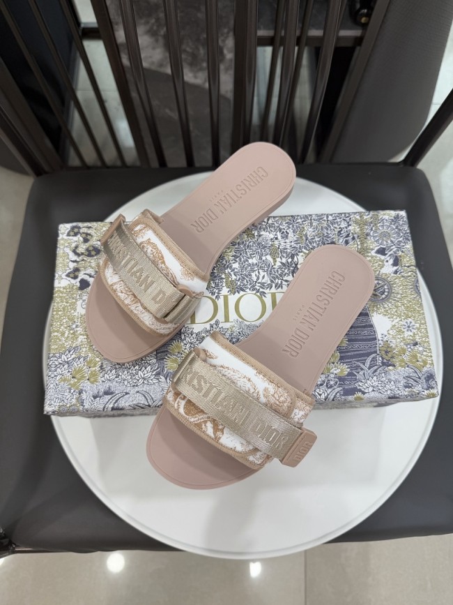 Dior women slippers AAA-124
