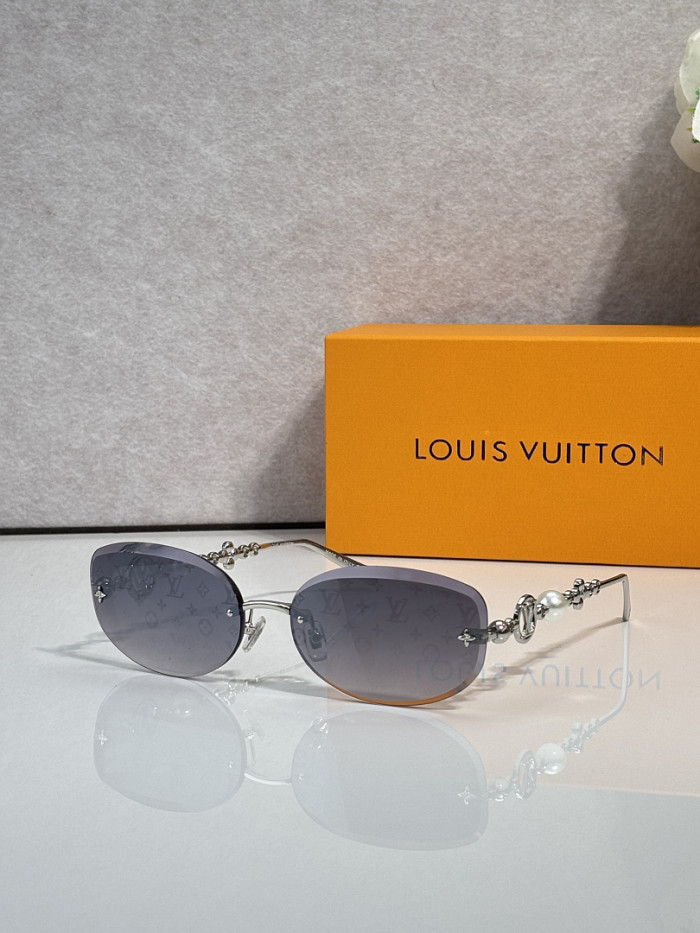 LV Sunglasses AAAA-7911