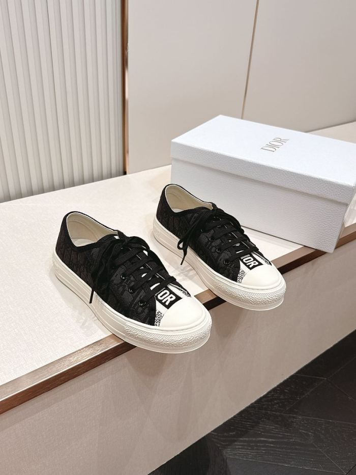 Dior Women Shoes 1：1 quality-771