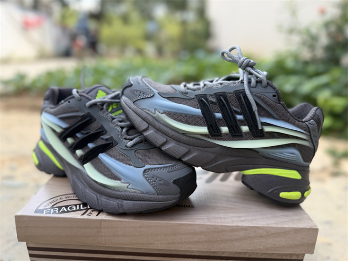 Pharrell Willams x AD Jellyfish Light Brown Neon
