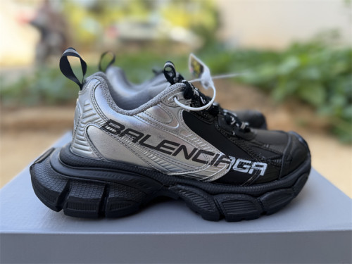 B 17FW Tripe-S High End Sneaker-723