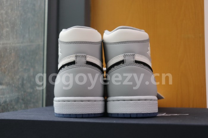 Authentic Dior x Ai Jordan 1 High Top （with dior boxes）
