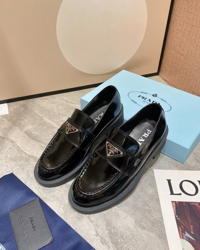 Prada women shoes 1：1 quality-310