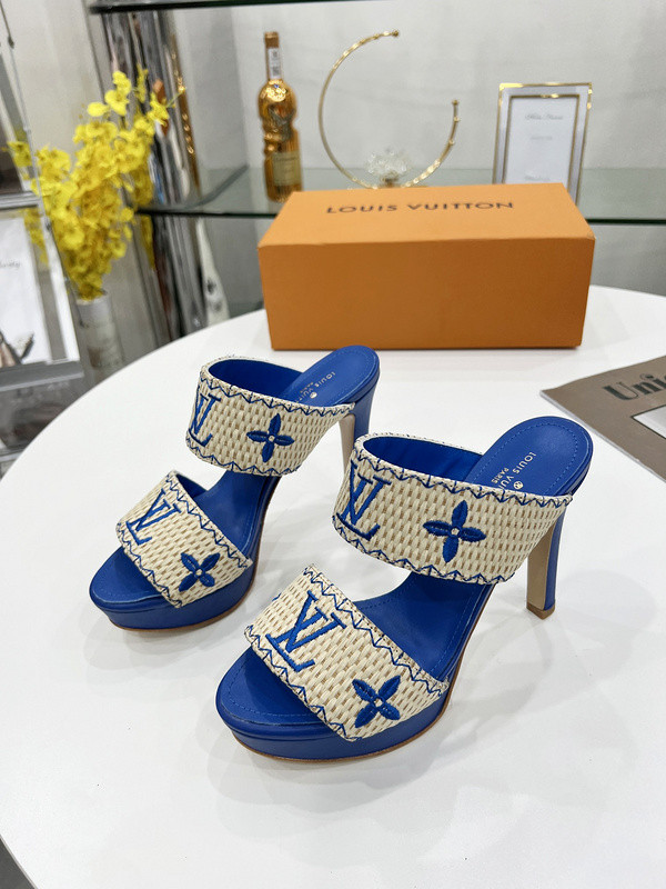 LV women Sandals 1：1 Quality-399