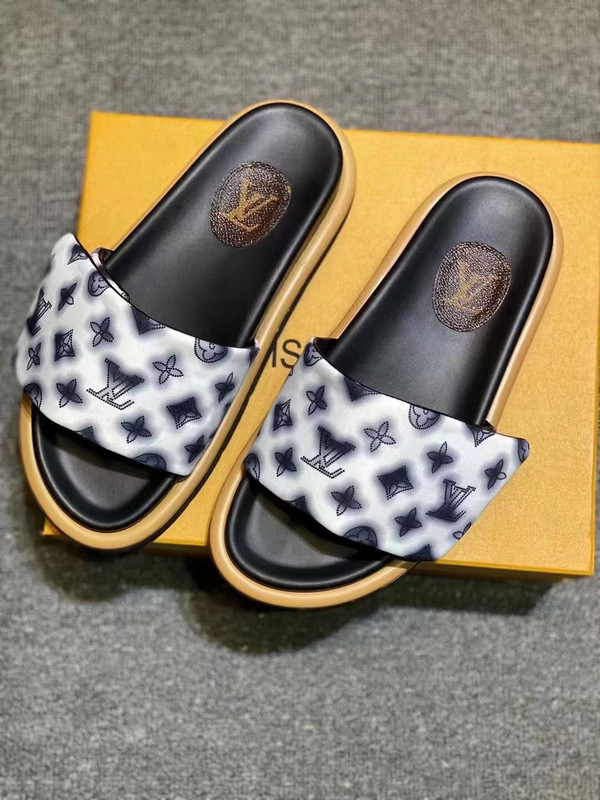 LV Sandals 1：1 Quality-373