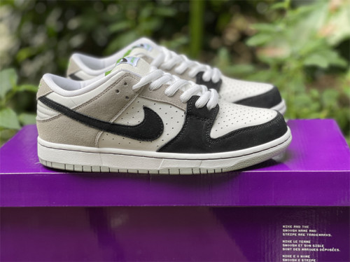 Authentic Nike SB Dunk Low “Chlorophyll”