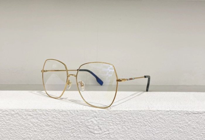 Burberry Sunglasses AAAA-090