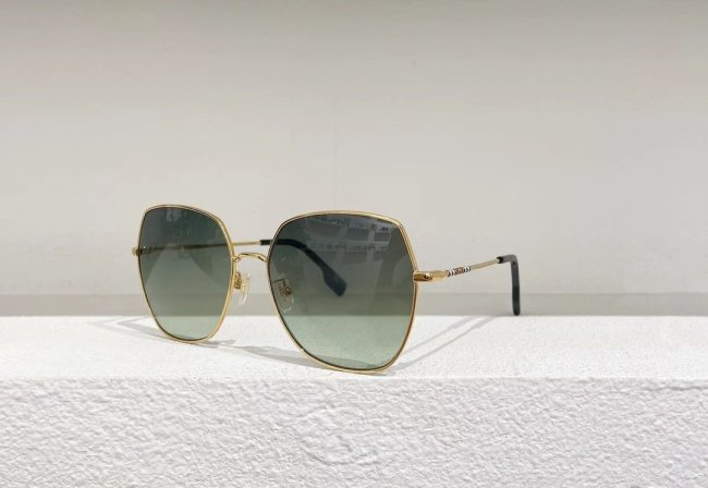 Burberry Sunglasses AAAA-095