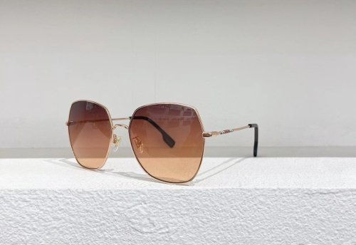 Burberry Sunglasses AAAA-092
