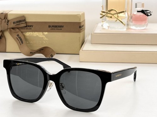 Burberry Sunglasses AAAA-051