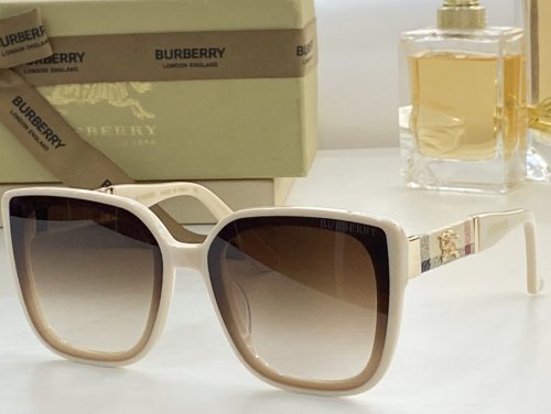 Burberry Sunglasses AAAA-572
