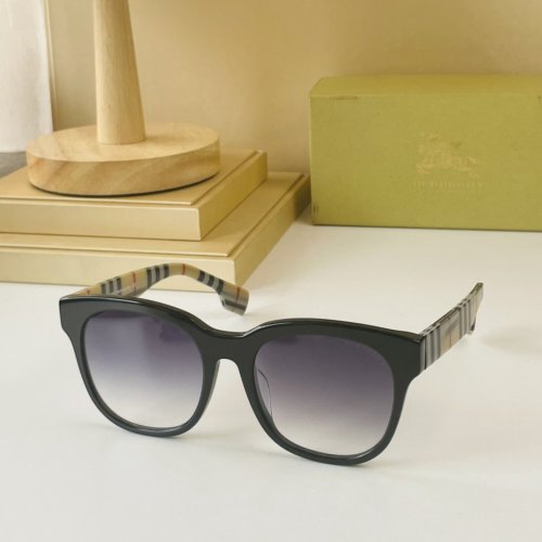Burberry Sunglasses AAAA-545