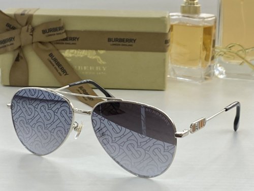 Burberry Sunglasses AAAA-692