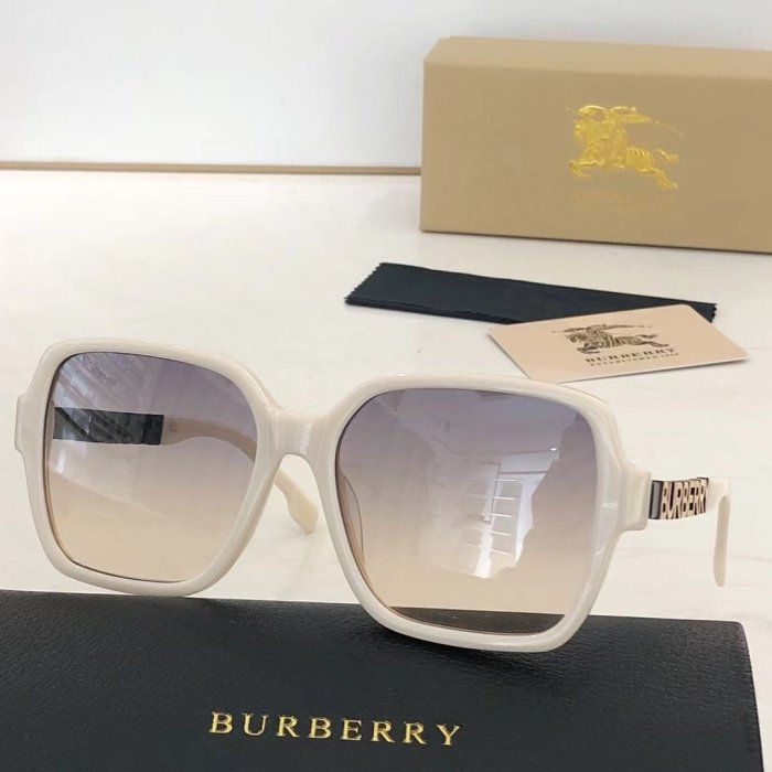 Burberry Sunglasses AAAA-278