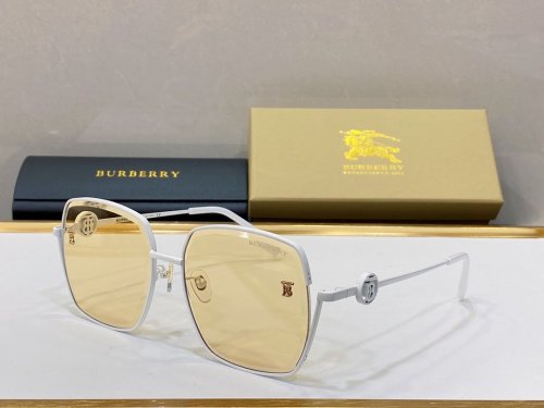 Burberry Sunglasses AAAA-524