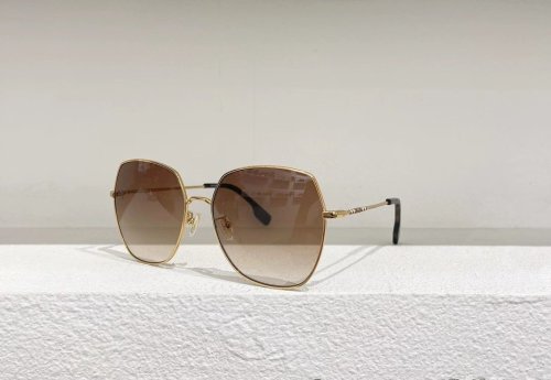 Burberry Sunglasses AAAA-093