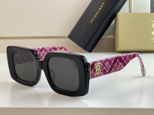Burberry Sunglasses AAAA-654