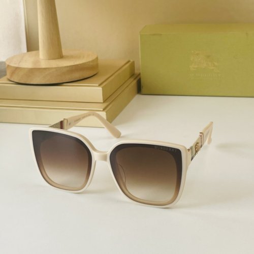 Burberry Sunglasses AAAA-565